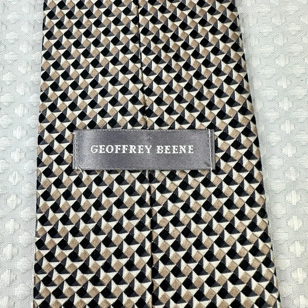 Geoffrey Beene Silk Tie Geometric Tan‎ Black Pattern Classic 4